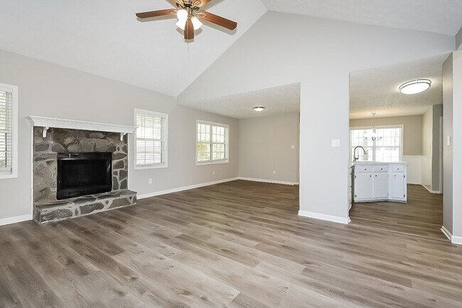 Photo - 530 Allens Landing Ct