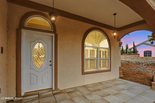 Photo - 6371 Franklin View Dr