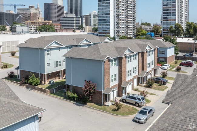 Alternar - Riverbend Gardens