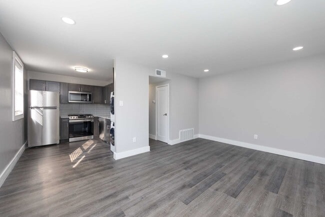 Photo - Domino Lane Apartments