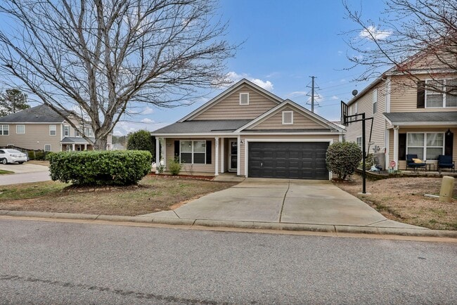 Building Photo - Move-In Ready 3BR Home with Screened Porch & Fenced Yard in the Heart of Lexington – $1,850
