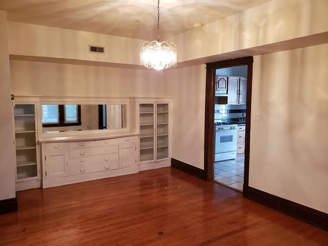 Photo - 5836 N Glenwood Ave Unit 1