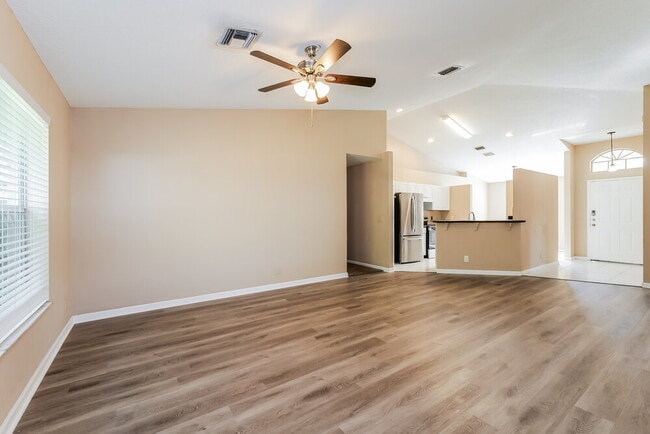 Photo - 5141 Willow Pond Rd W