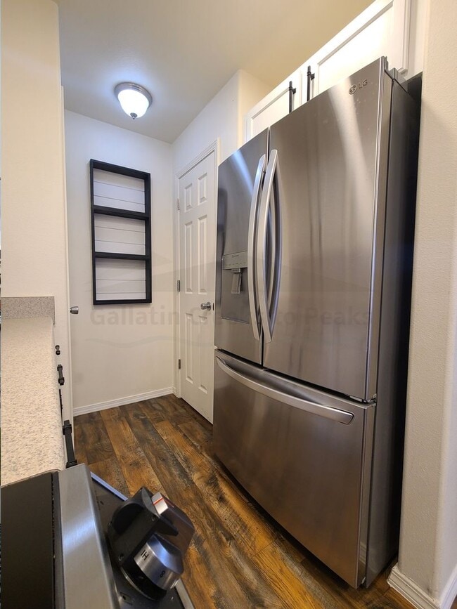 Photo - 1098 Longbow Ln Unidad H