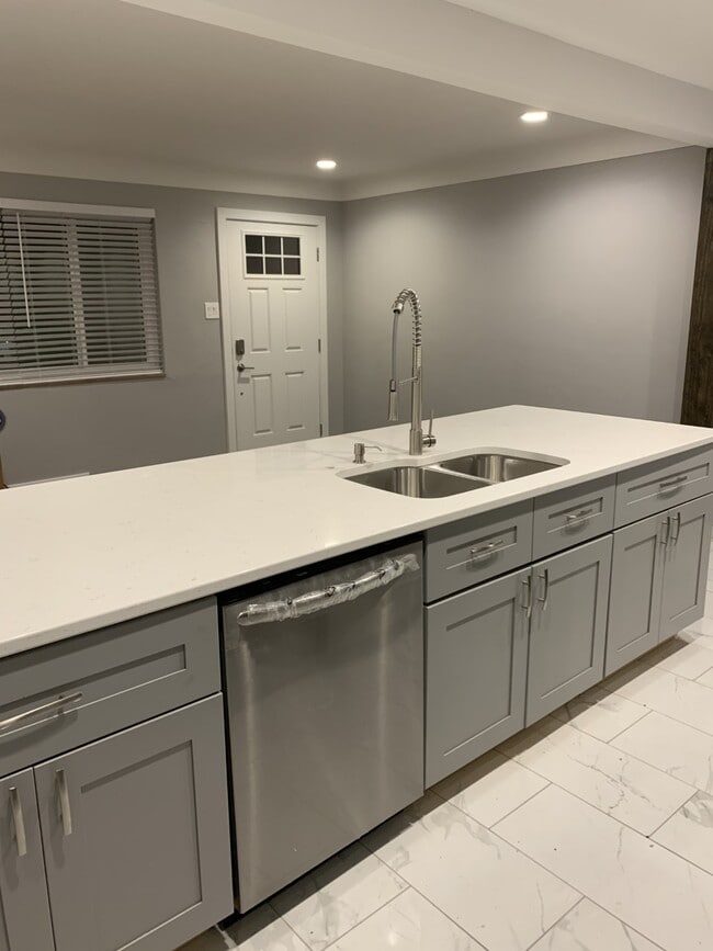 Photo - 3133 Alfred Ave Unit 3133