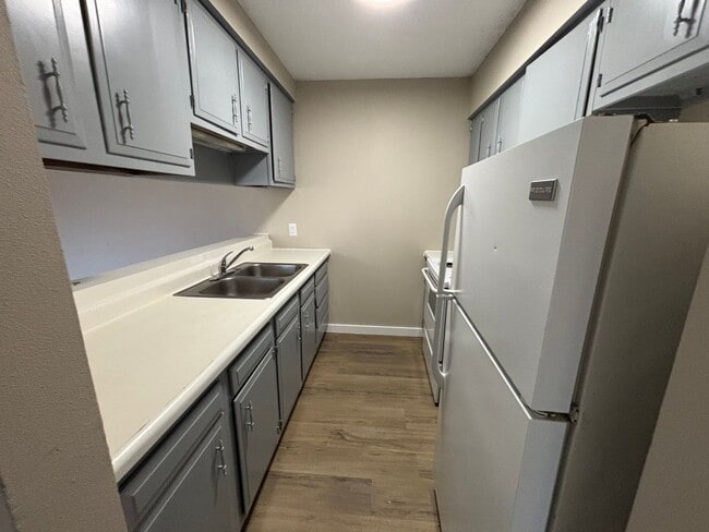 Photo - Fairview Apartments Unit C02