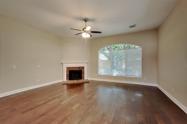 Photo - 19402 Kacey Ln Ct