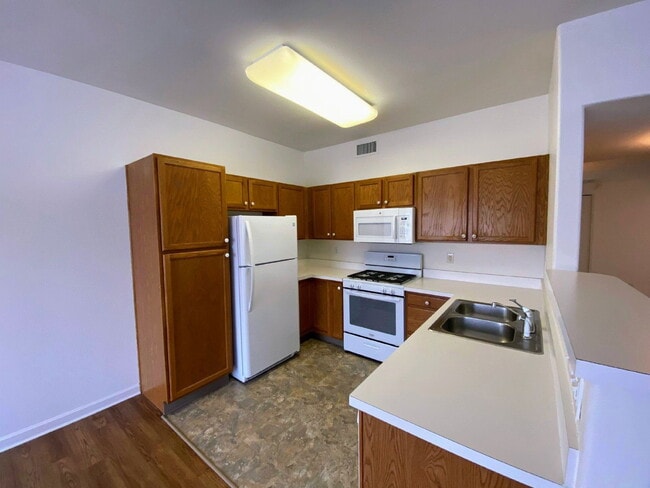 Photo - 8765 W Berry Ave Unit 101