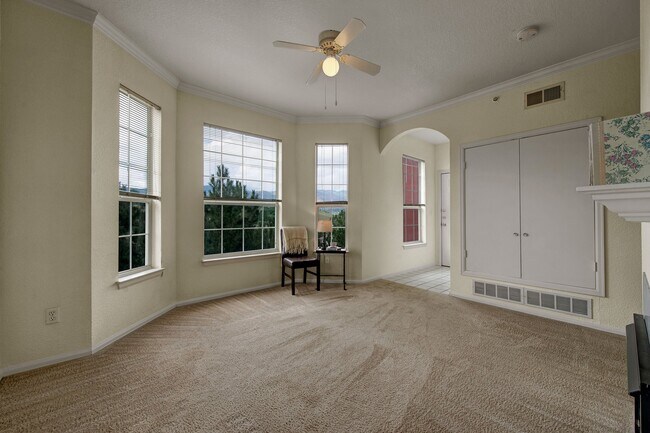 Camelback Pointe Living Room With Large Windows - Camelback Pointe