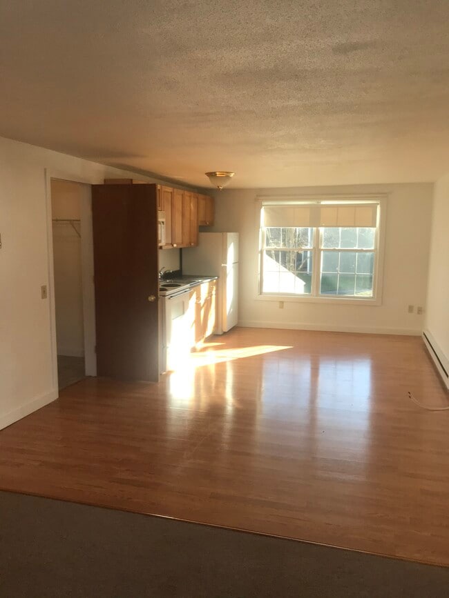 Building Photo - 93 Henry Law Ave Unit 8 Rental