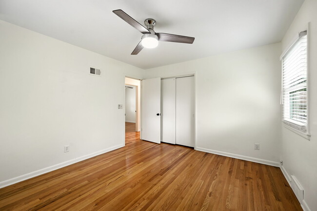 303 S.W. Pinnell Dr