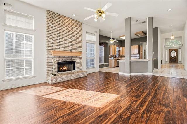 Photo - 1005 Creek Bend