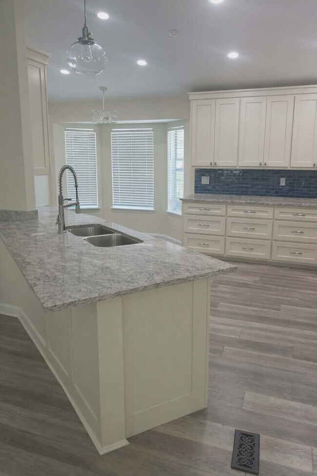 Photo - 79 Sherlock Dr