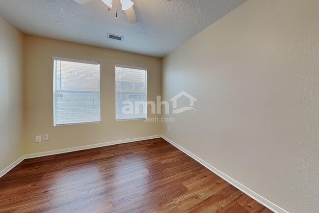 Photo - 5602 Darby Square Trl