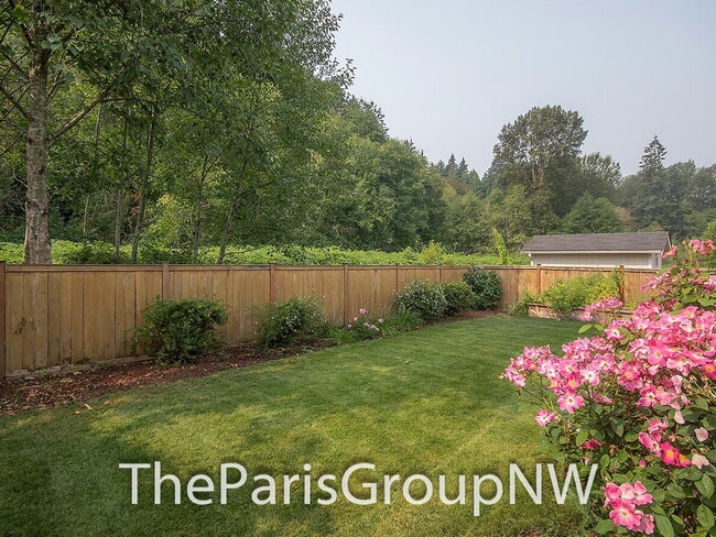 Photo - Delightful 2005 Cedar River Renton Rambler – Central A/C - Just 5min to Downtown!