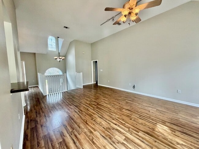 Photo - 81 Lake Front Dr