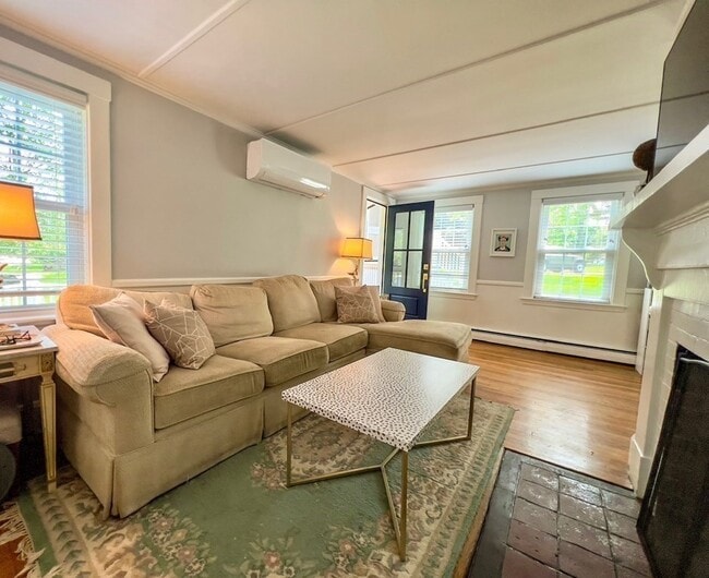 Photo - 205-209 Sohier St