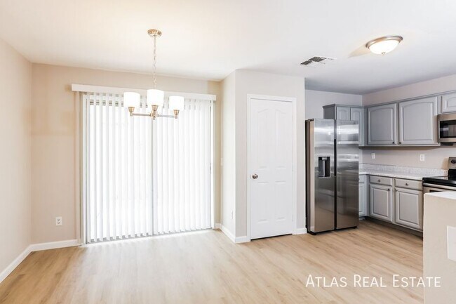 Photo - 11171 W Garfield St