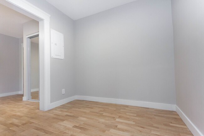 Photo - 50 Gloucester St Unit 107