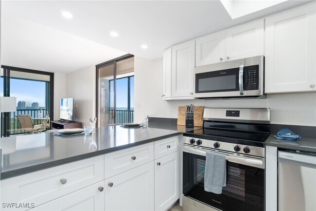 26225 Hickory Blvd Unit PHB