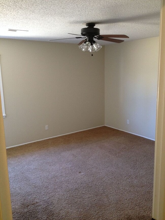 Photo - 982-984 North Lancelot Avenue Unit 984