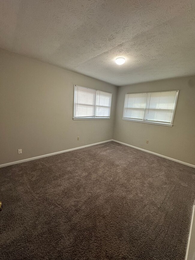 Photo - 2029 Kay Dr SW