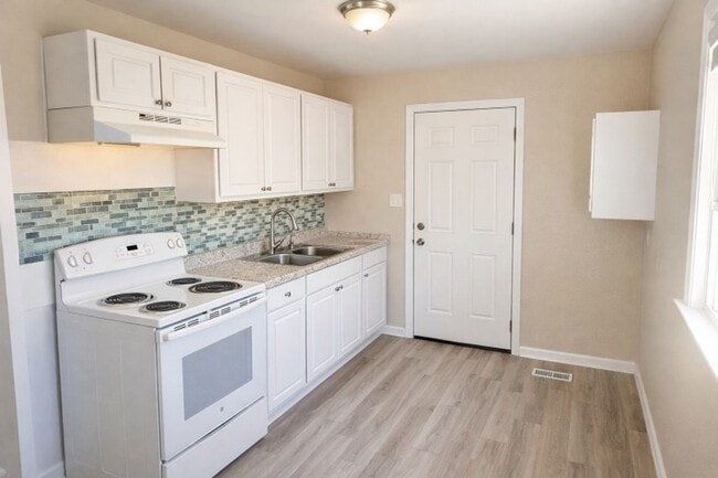 Photo - 3 BED 1 Bath Available in Fayetteville NC