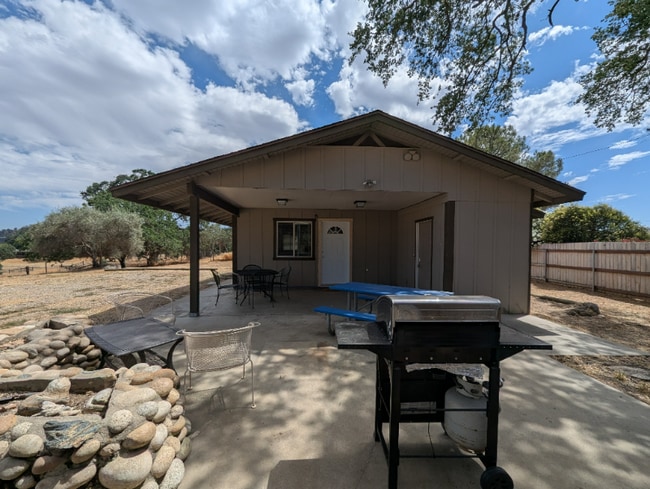 Building Photo - 31100 Ruth Hill Rd