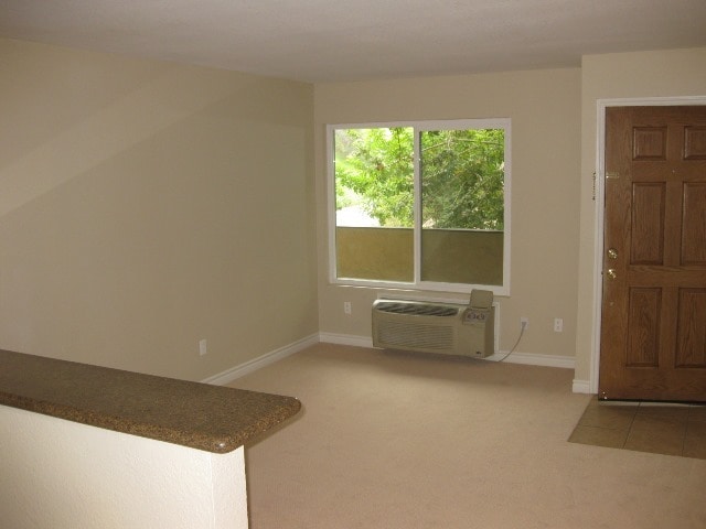 Building Photo - 1845 Bayview Heights Dr Unit 104 Rental