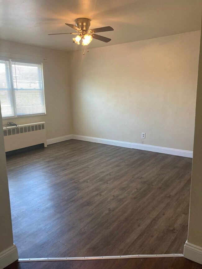 Photo - 414 E Lincoln Ave Unit 4