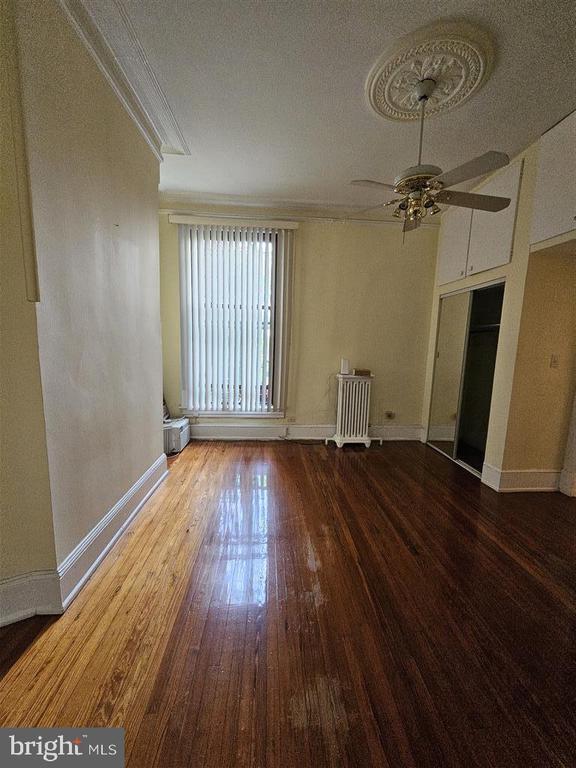 Building Photo - 1920 11th St NW Unit APT 1