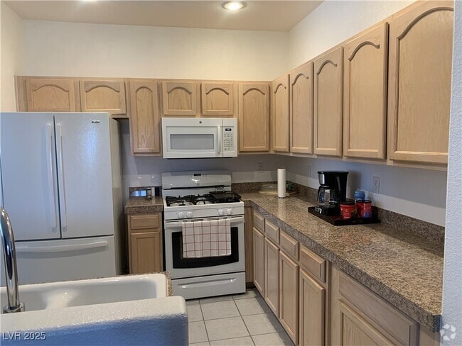 Building Photo - 2050 W Warm Springs Rd Unit 223 Rental