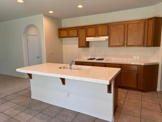 Photo - 14882 Meridian Pl