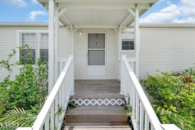 Photo - 701 Coral Dr