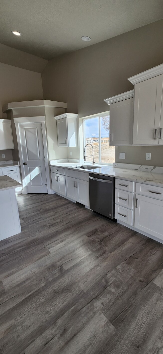 Photo - 207 Spring Creek Pkwy