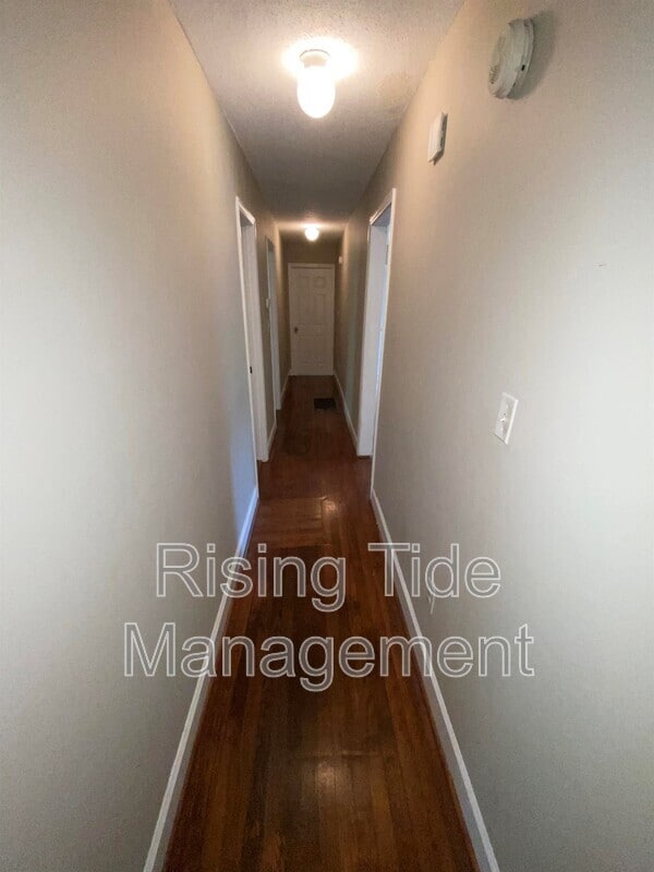 Photo - 260 Garrison Rd