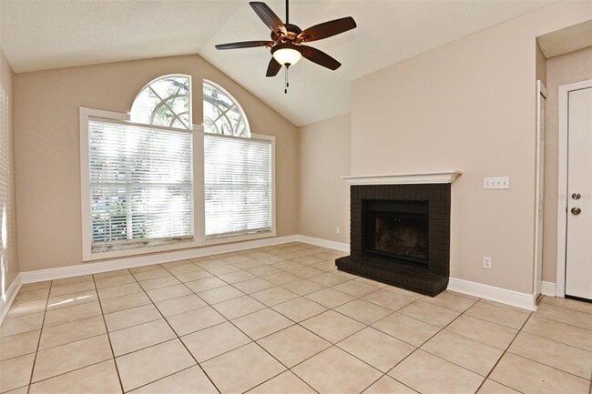 Photo - 952 Bird Bay Ct Unidad 100