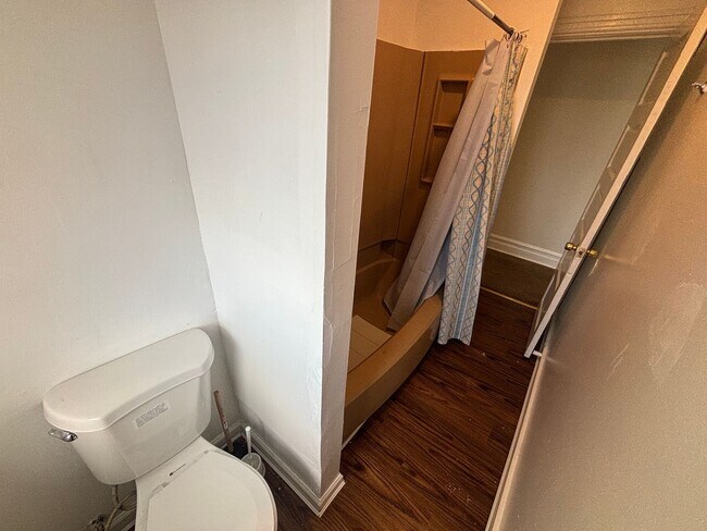 Photo - 429 W Turner St Unit B2
