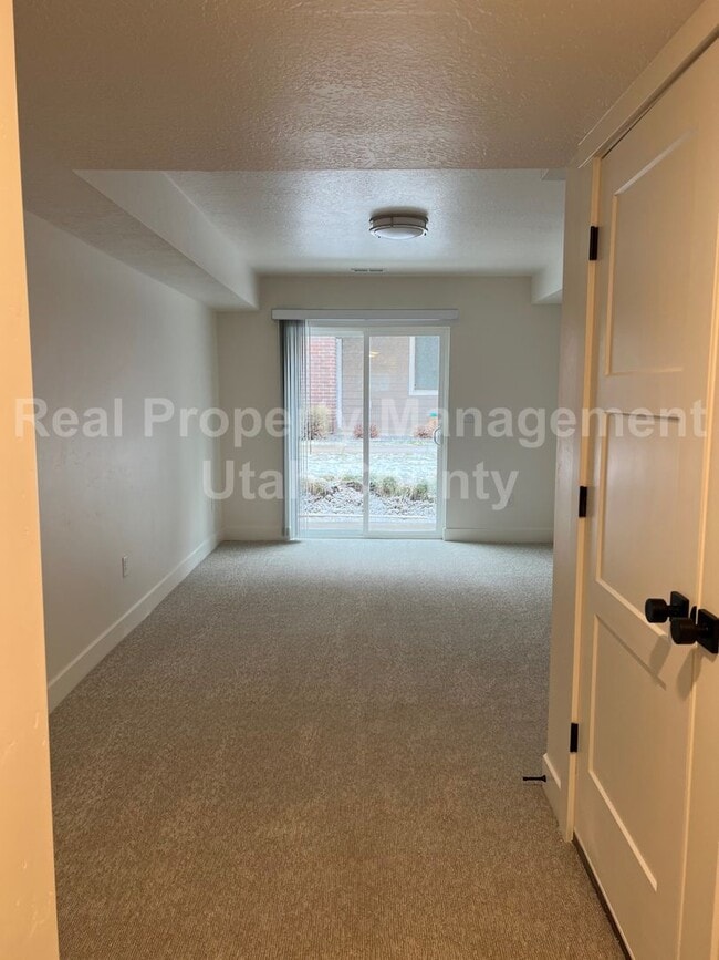 Photo - Short term lease! Newer American Fork Town...