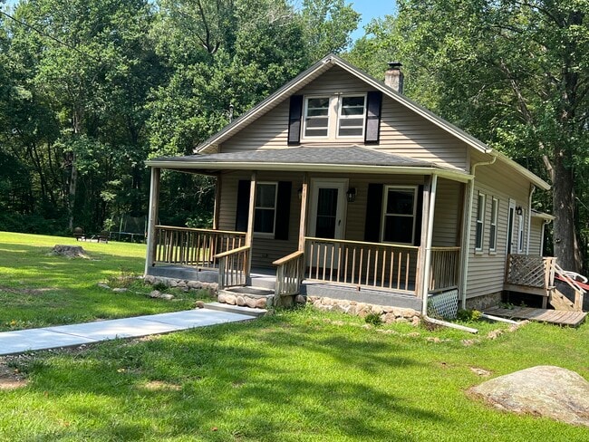 Building Photo - 734 Old Clinton Rd Rental