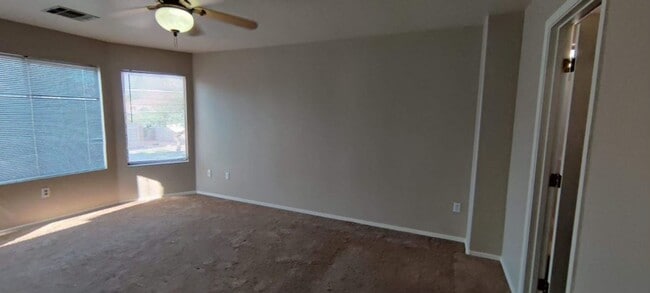 Photo - Great 3 Bedroom plus den/office and Loft in Gilbert for rent.