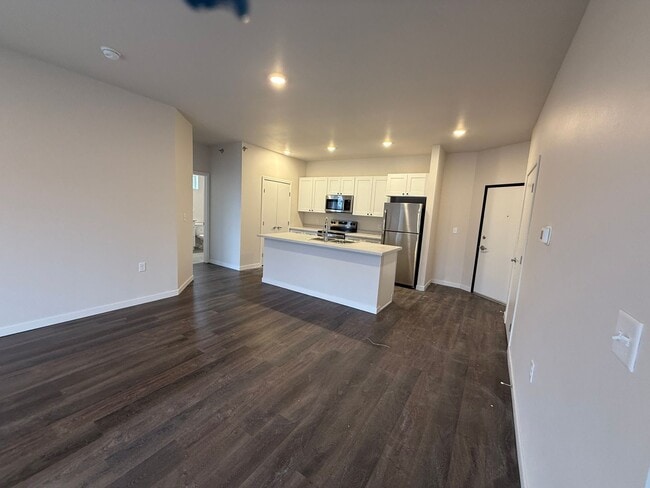 Photo - Northern Point Apartments Unit 1104-211