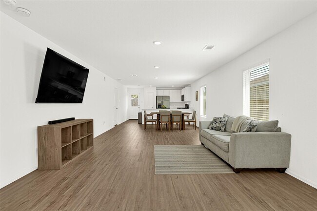 Photo - 13765 Kit Run