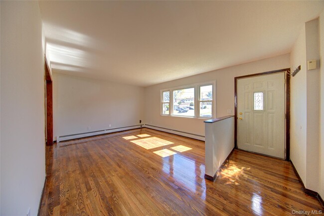 Photo - 75 Farnum Blvd