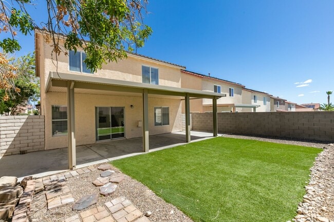 Photo - Stunning 4 bedroom, 2.5 bathroom