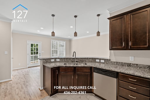 Photo - Luxury Townhome for Rent in Timberlake – 4...
