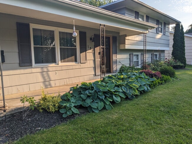 Photo - 125 Mobile Dr House