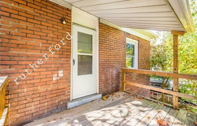Building Photo - 1327 Rutherford Ave Unit 1327 rutherford avenue #2