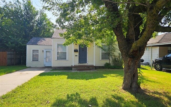 Building Photo - 4908 N College Ave Rental