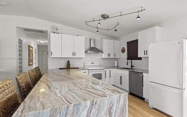 Photo - 320 SE 26th Terrace